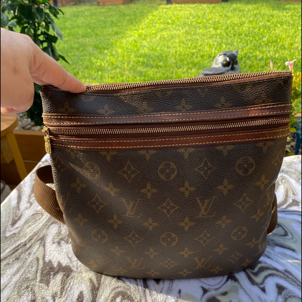 Louis Vuitton LV Shoulder Bag  Pochette Bosphore